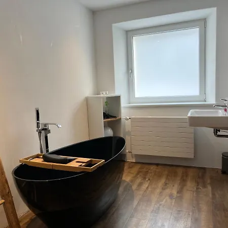 Apartment Schoene, Sonnige Parterrewohung 3 Zi. Mit Garten